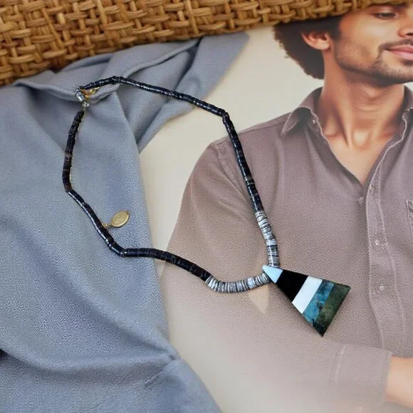 Kewa / Santo Domingo-Style Shell Heishi Necklace, Inlay Tab Pendant, 16″ - Picture 9 of 11